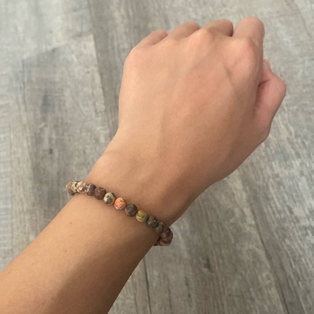 Neutral red leopard skin Matt